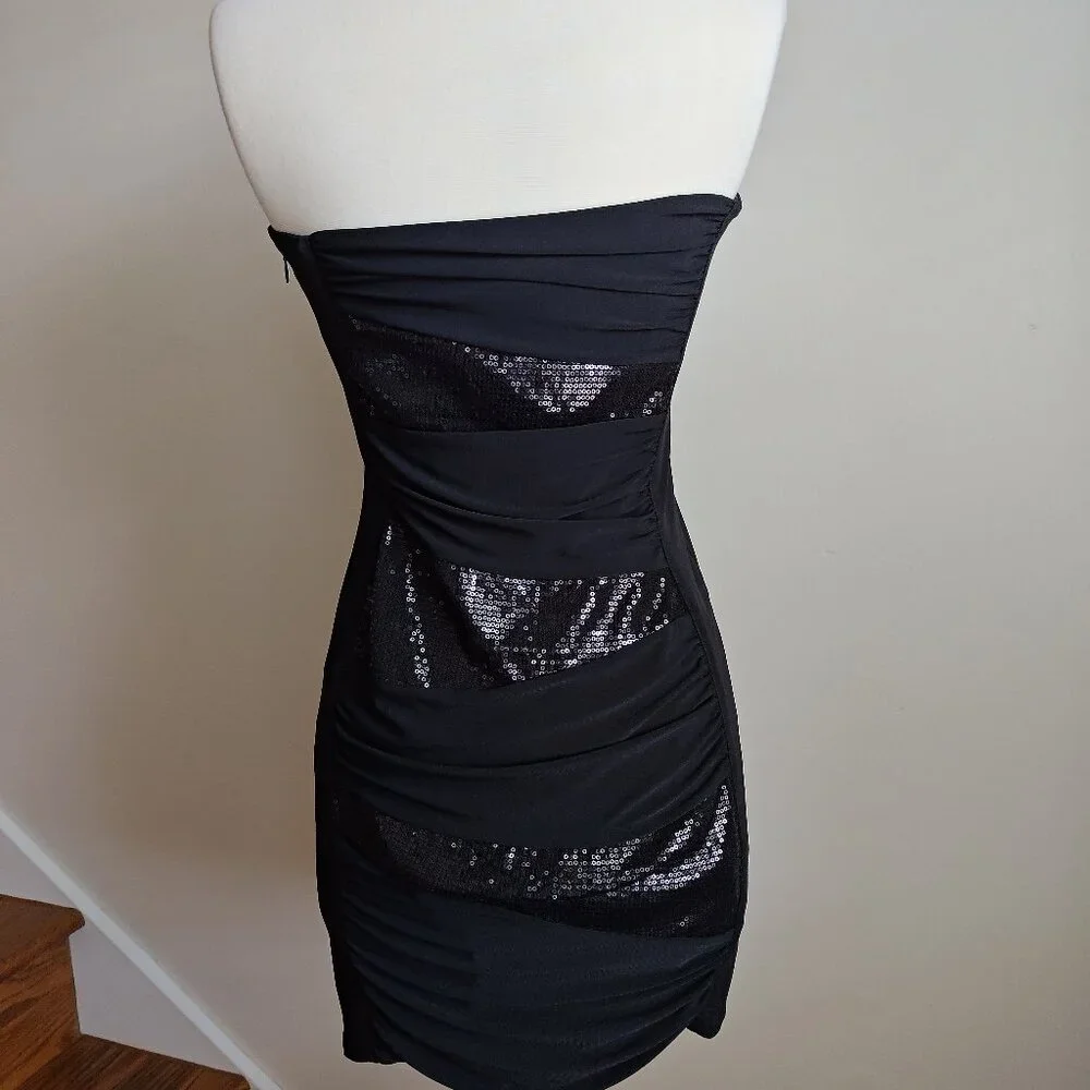 BCBGeneration - Strapless LBD - Sz. M - NWOT - Picture 4 of 12